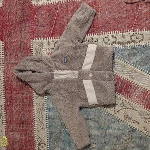 Patagonia 4T fleece sweater 🧸